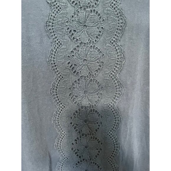 VanHuesen Knit Top Navy with Crochet Stripe in Front 3/4 Sleeves Womans Size XL - Picture 3 of 4